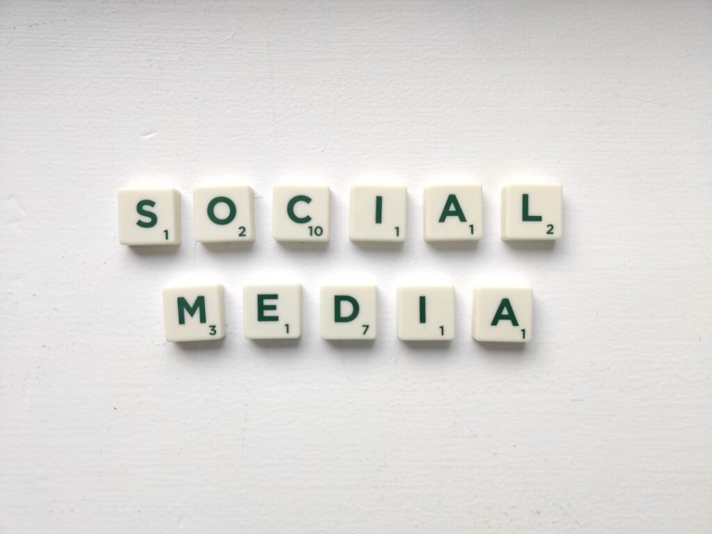 Photo social media marketing